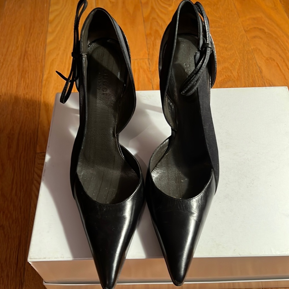 Gucci shoes sz38